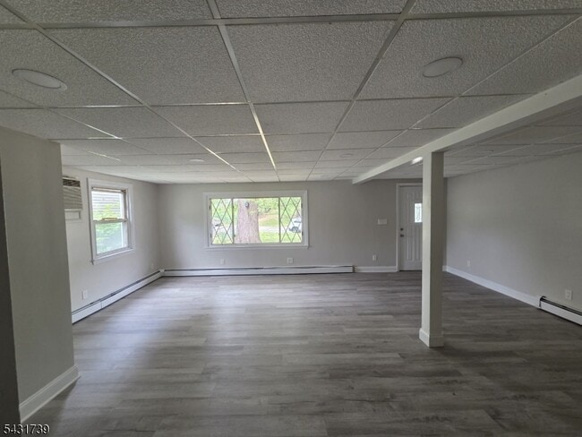 Building Photo - 104 River St