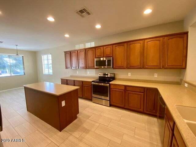 Building Photo - 654 W Desert Mountain Dr