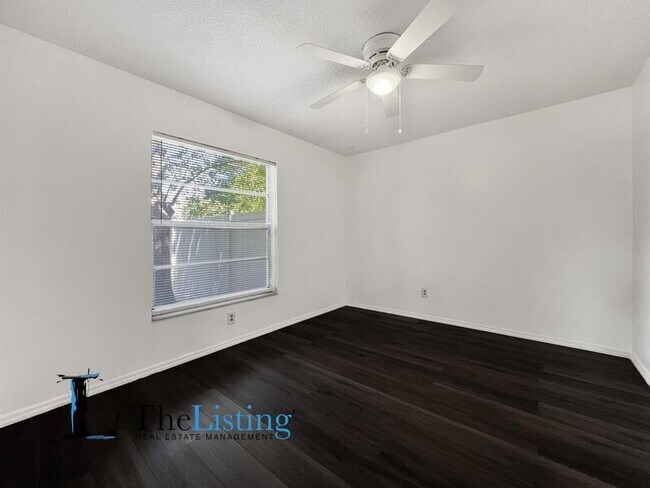 Building Photo - 1317 Coolridge Dr