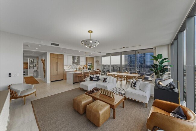 Building Photo - 275 1st Ave S