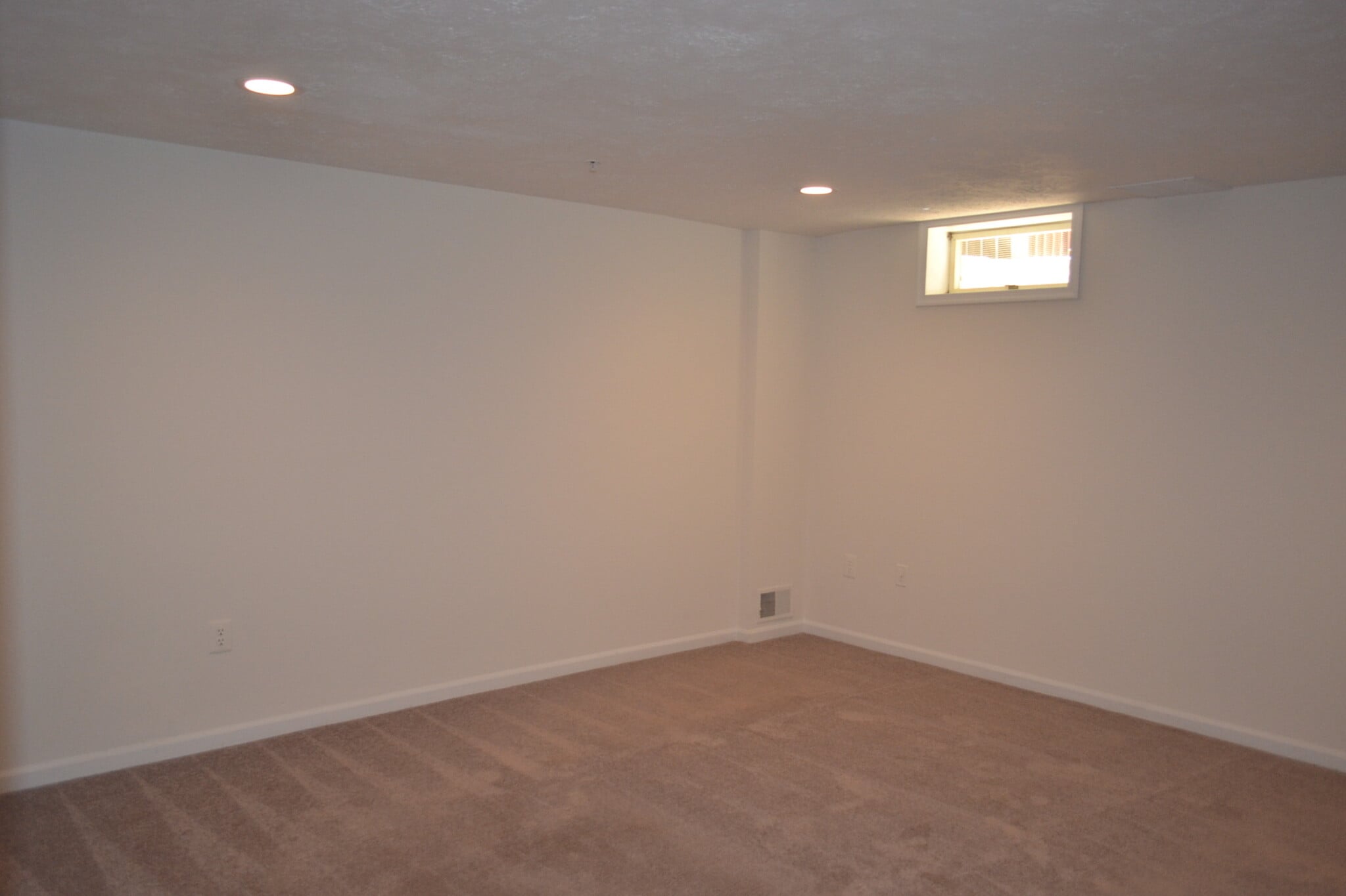 Lower-level rec-room/ bedroom - 1269 Seminole Dr