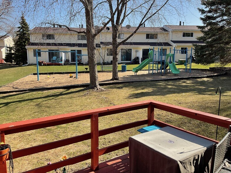 Building Photo - 1660 City View Dr