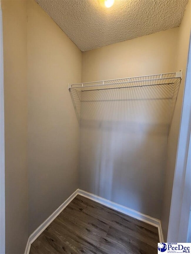 Building Photo - 2125 Sanderling Dr