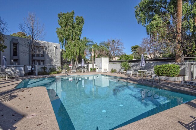 Building Photo - Rates Vary $1,995 - $3,495