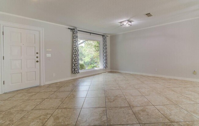 Building Photo - 2300 Cypress Point E