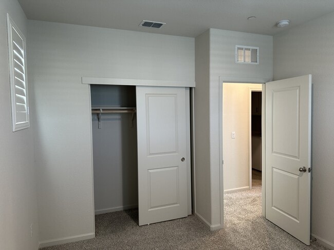 Building Photo - 7042 Mauna Loa Wy