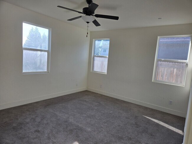 Building Photo - Home for Rent