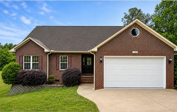 Building Photo - 246 Lynhaven Dr