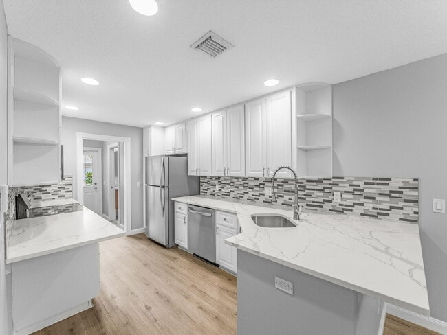 Building Photo - 3119 E Community Dr