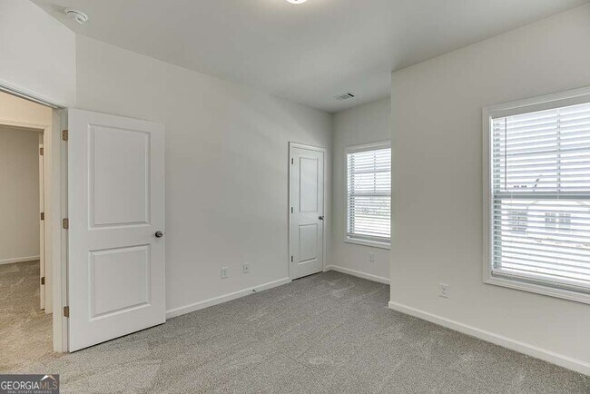 Building Photo - 198 Blue Dragon Dr