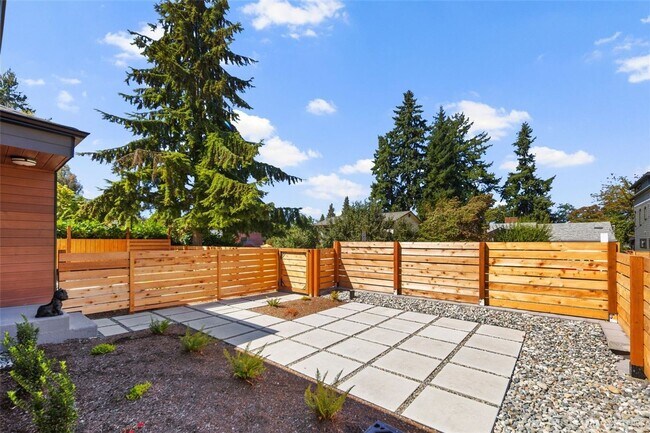 Building Photo - 2bd/1.75ba Seattle Condo