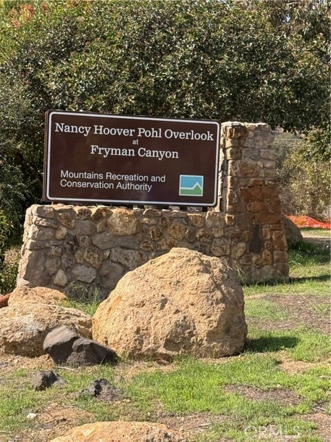 Building Photo - 2515 Crest View Dr