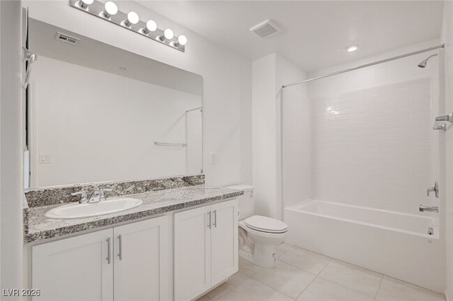 Building Photo - 662 Bellus Pl