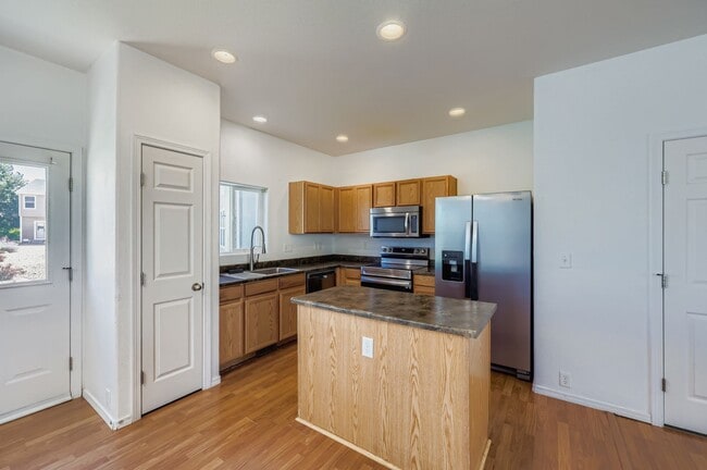 Building Photo - 7398 Countryside Grove