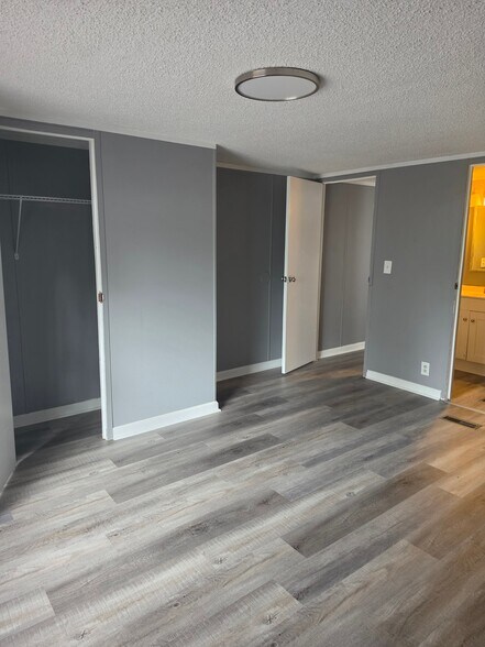 Building Photo - 3006 Amberjack Rd