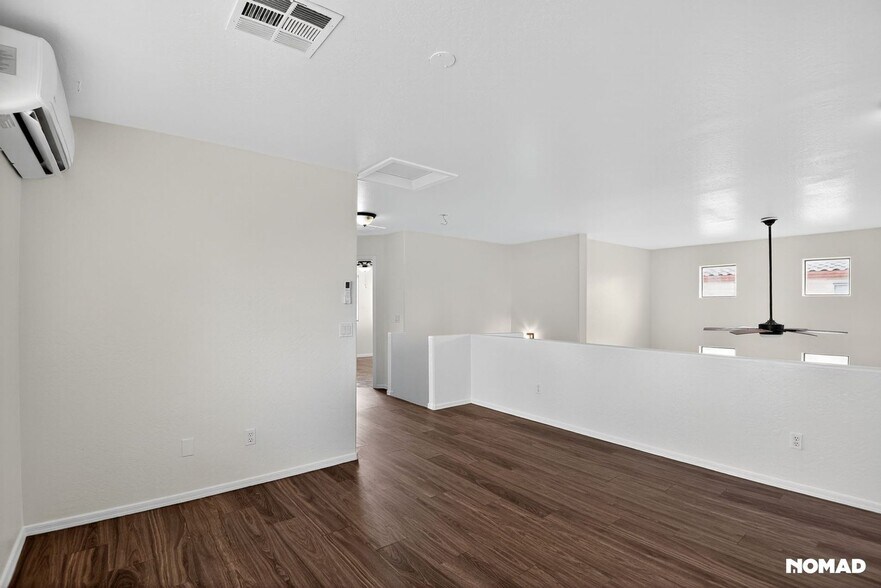 Building Photo - 7118 N 77th Dr