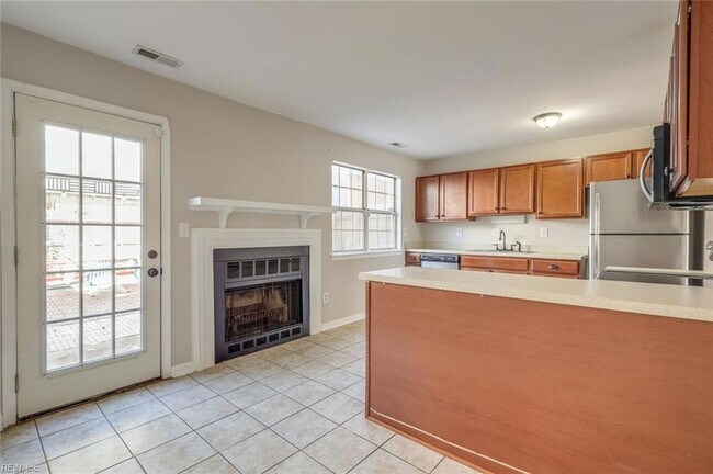 Building Photo - 436 Peregrine St