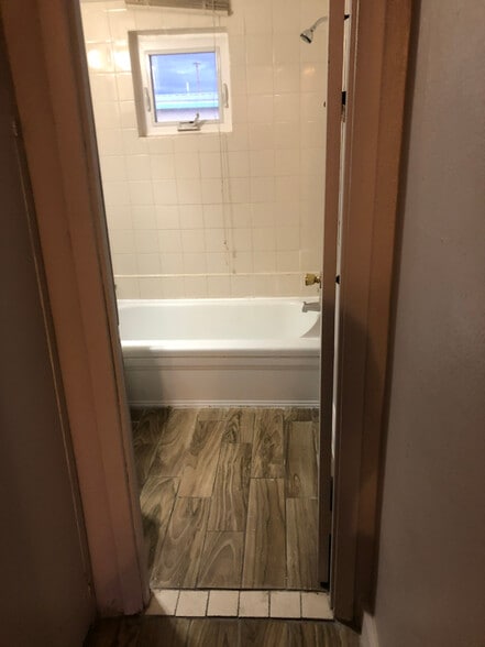 Building Photo - 204 St Francis Rd NW