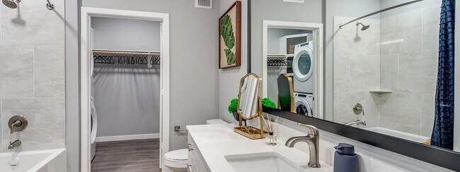 Building Photo - Comfort, Location & Value Combined!