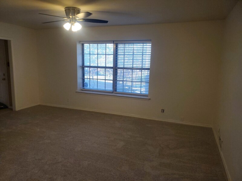 Building Photo - 601 Cliffside Dr