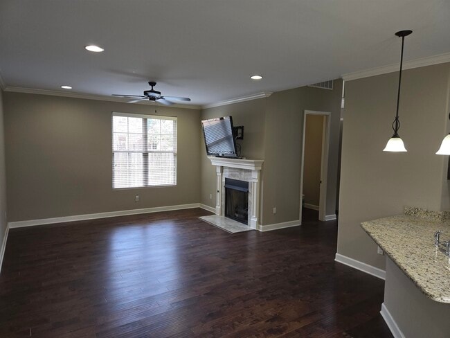 Building Photo - 8949 Poplar Pike