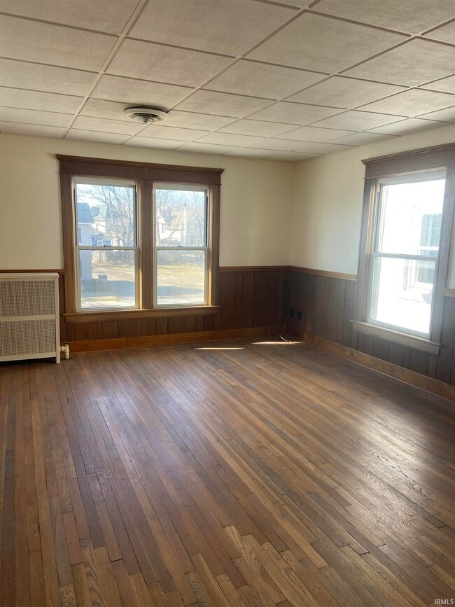 Building Photo - 403 W Lincolnway W Hwy