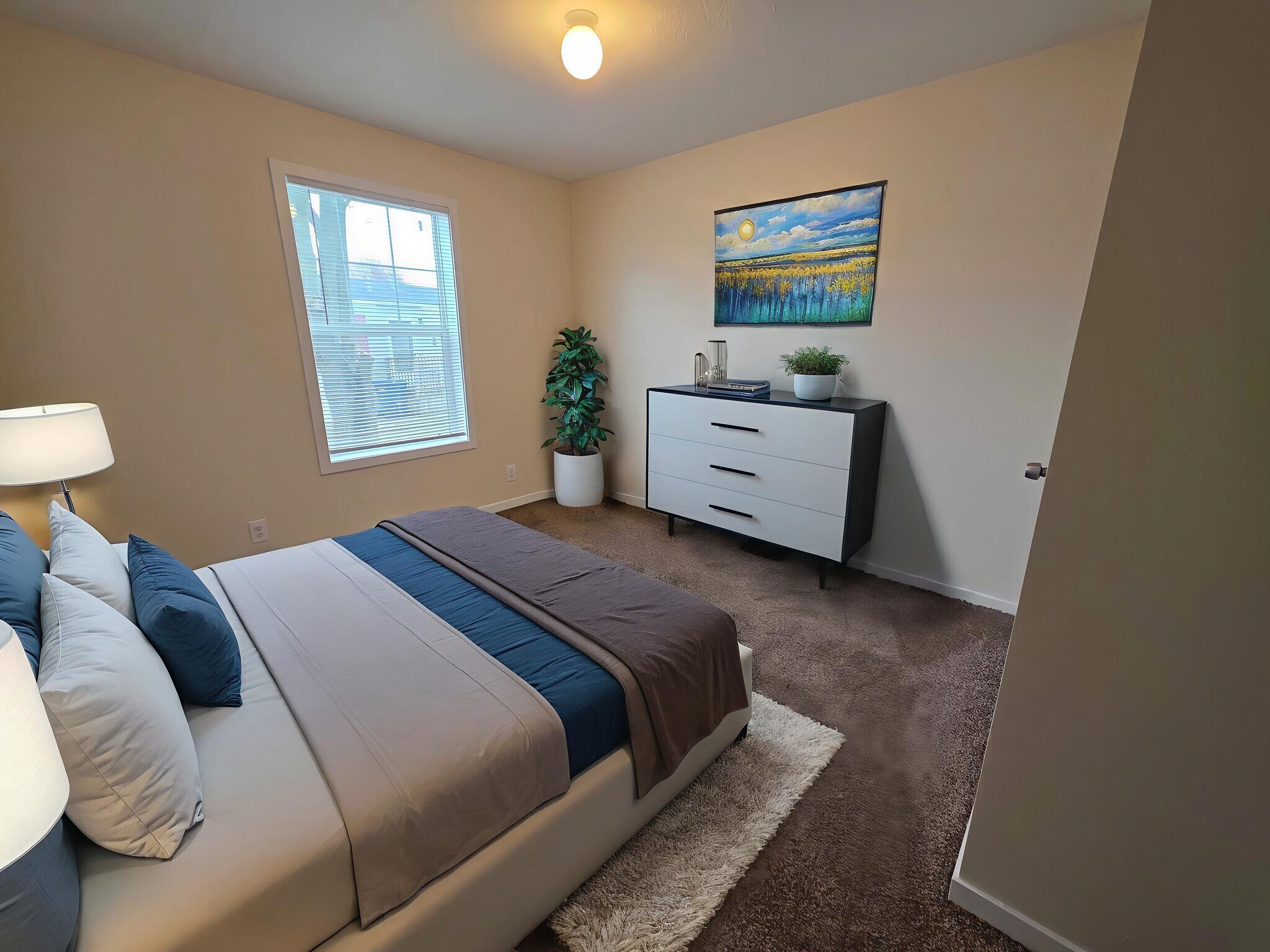 Building Photo - 3681 Hawthorne St