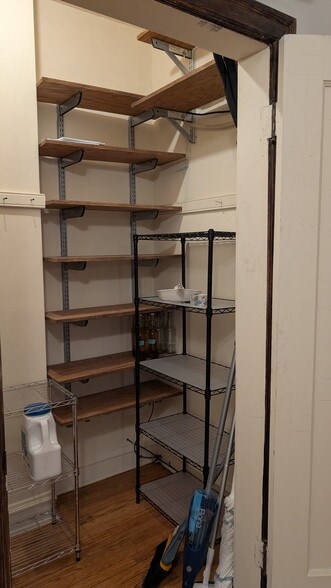 Storage Closet - 4219 N Paulina St