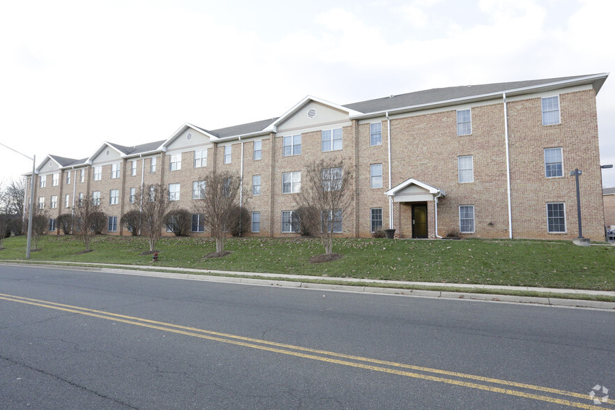 Building Photo - The Oaks - Senior 55 & Older