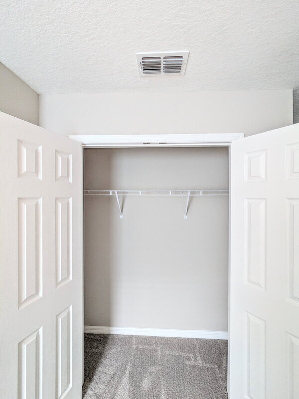 Building Photo - 13089 Oak Hill Way