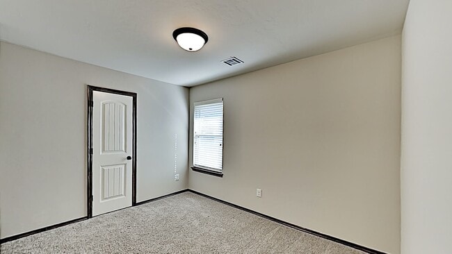 Building Photo - Nice 4 Bed 2 Bath Home in Piedmont Schools