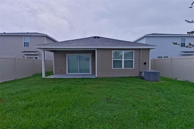 Building Photo - 8688 SW 43rd Ter