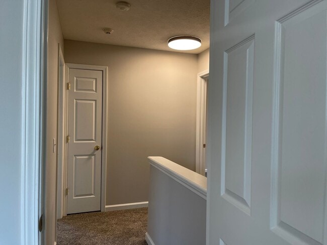 Building Photo - 3 Bed 2.5 Bath Nashville Opry Mills Area F...