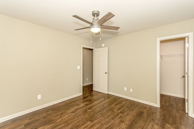 Building Photo - 9872 Bluestone Circle