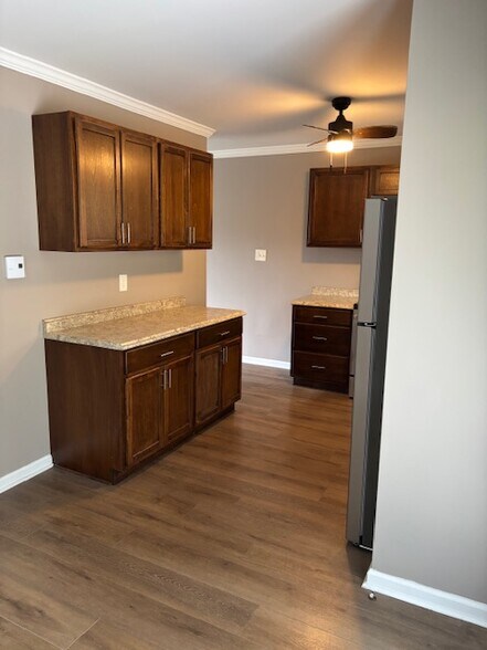 Building Photo - 208 Coolidge Way