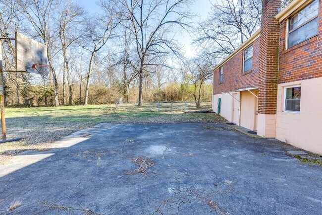 Building Photo - 2728 Nodyne Dr