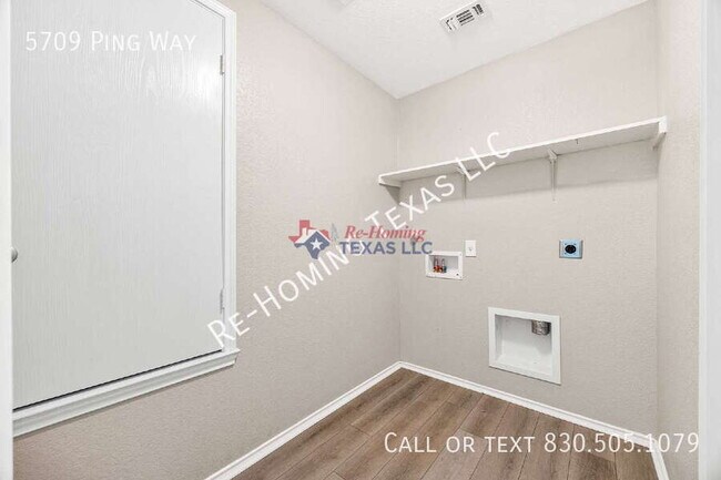 Building Photo - 5709 Ping Way