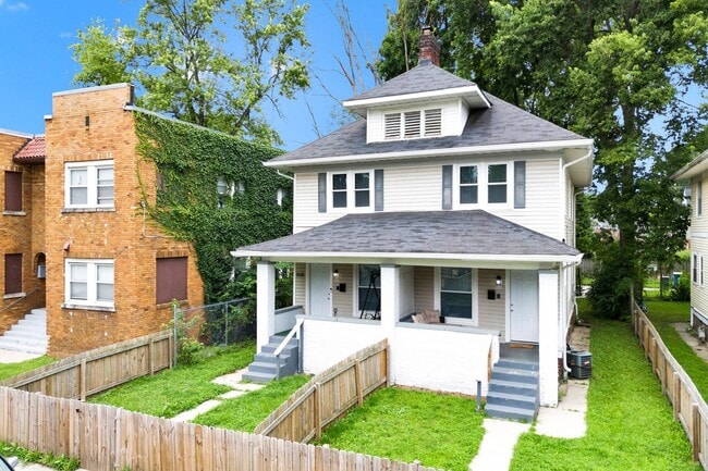 Building Photo - 3628 Birchwood Ave