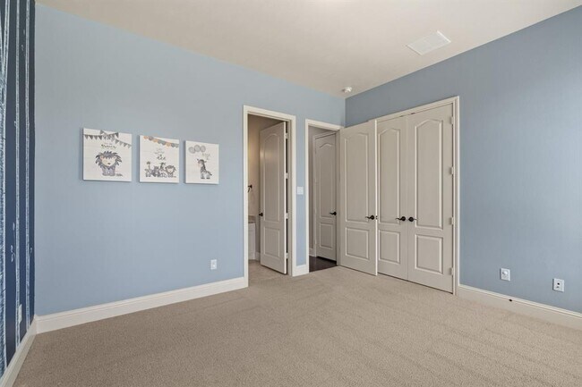 Building Photo - 16916 W Caramel Apple Trail