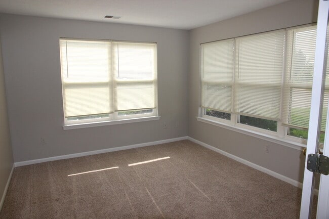 Building Photo - 1774 Weatherstone Dr