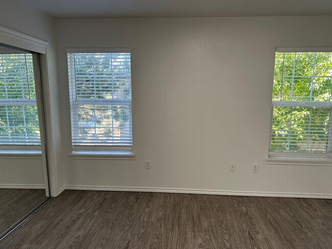 Building Photo - 11811 Clover Field Ln