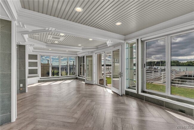 Building Photo - 2039 E River Rd