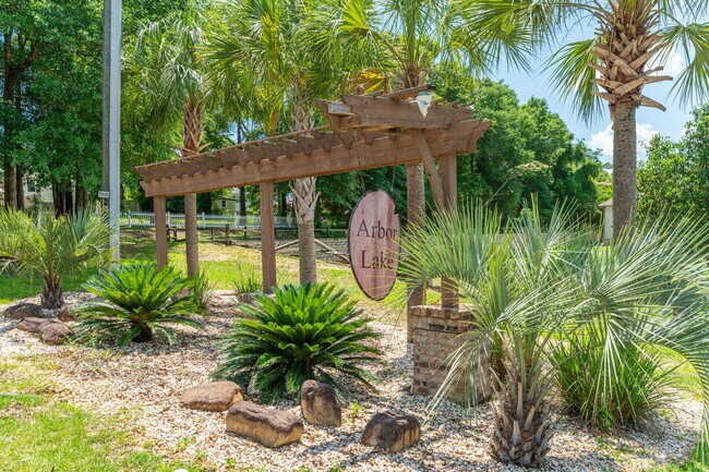 Building Photo - 406 Arbor Lake Dr