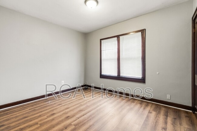 Building Photo - 969 N Linwood Ave
