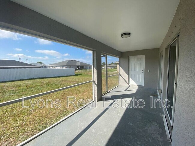 Building Photo - 4543 20th St SW