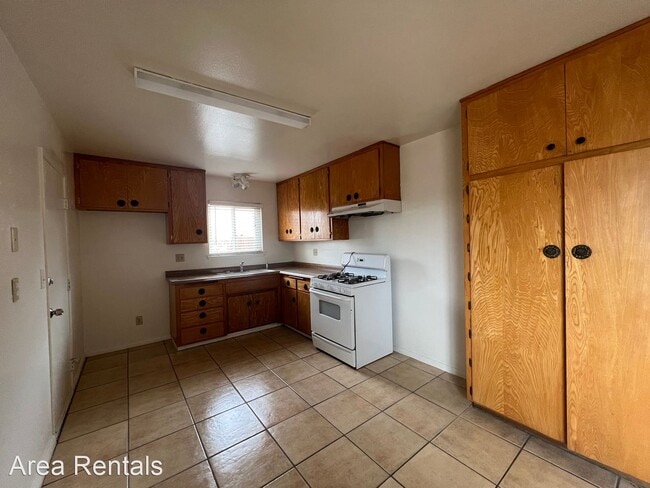 Building Photo - 4 br, 2 bath House - 36361 OLEANDER PLACE