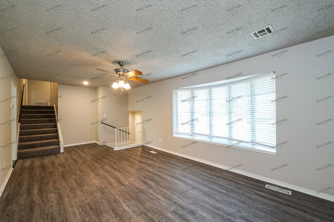 Building Photo - 4829 NW 62nd Terrace