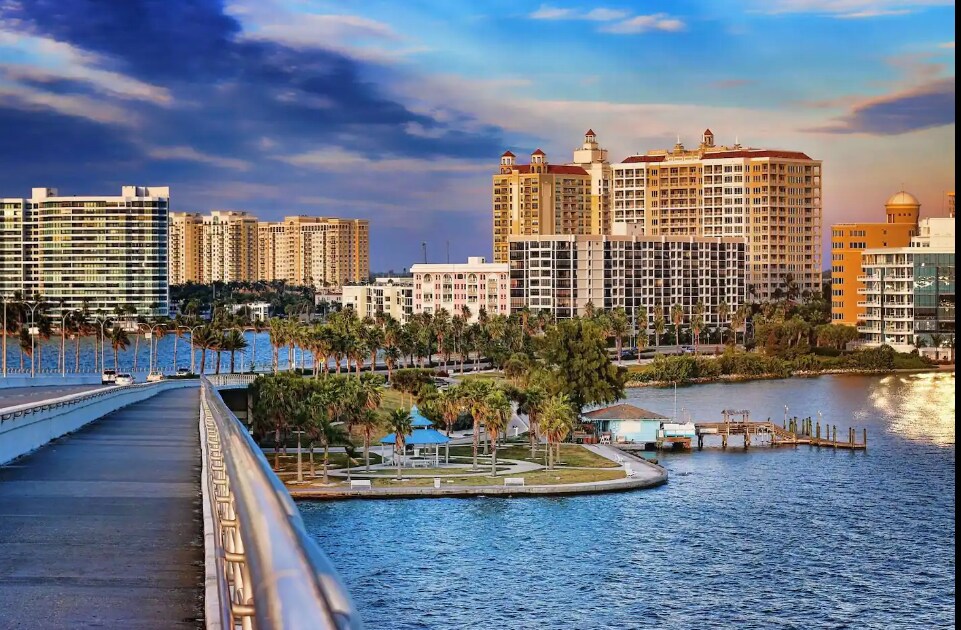 Building Photo - 17006 Vardon Ter