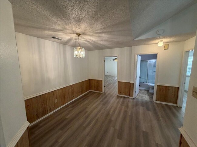 Building Photo - 16821 Whitebrush Loop