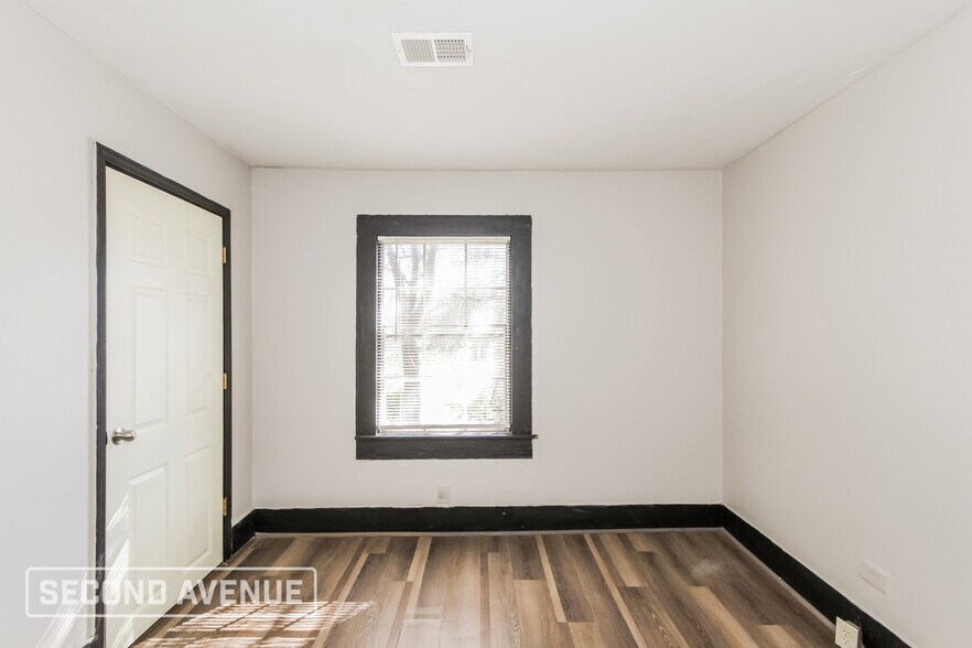 Building Photo - 412 Irving St